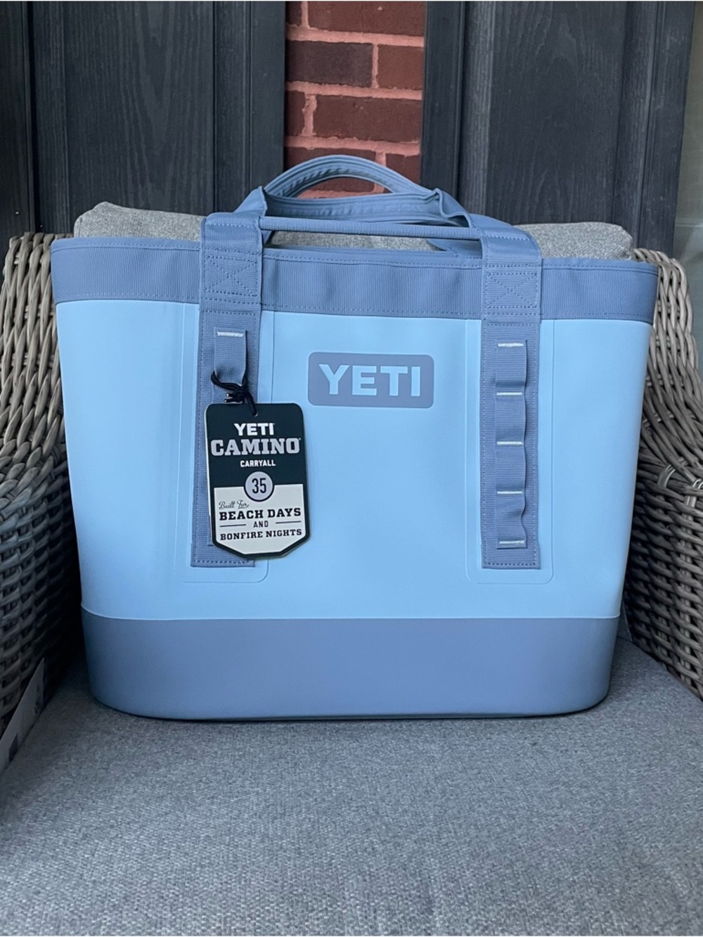 YETI Camino 35 Big Blue Sky